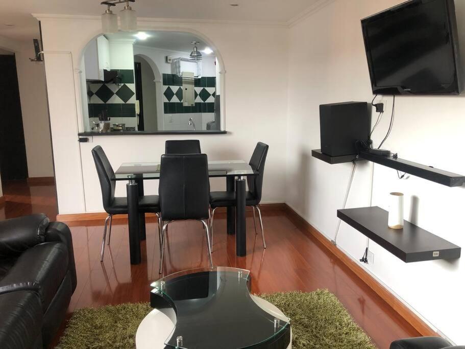 Apartamento 404 Apartment